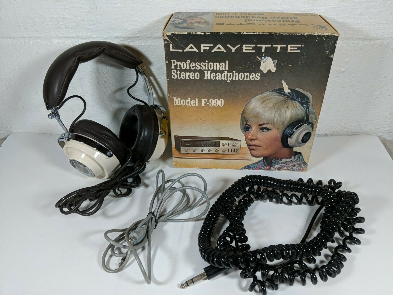 Vintage Lafayette Professional Stereo Headphones F-990 99-0209 Untested